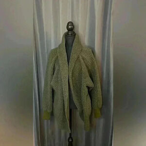 130. LuLaRoe Teddy Bear Fleece Jacket, Olive Green, Size Large, EUC